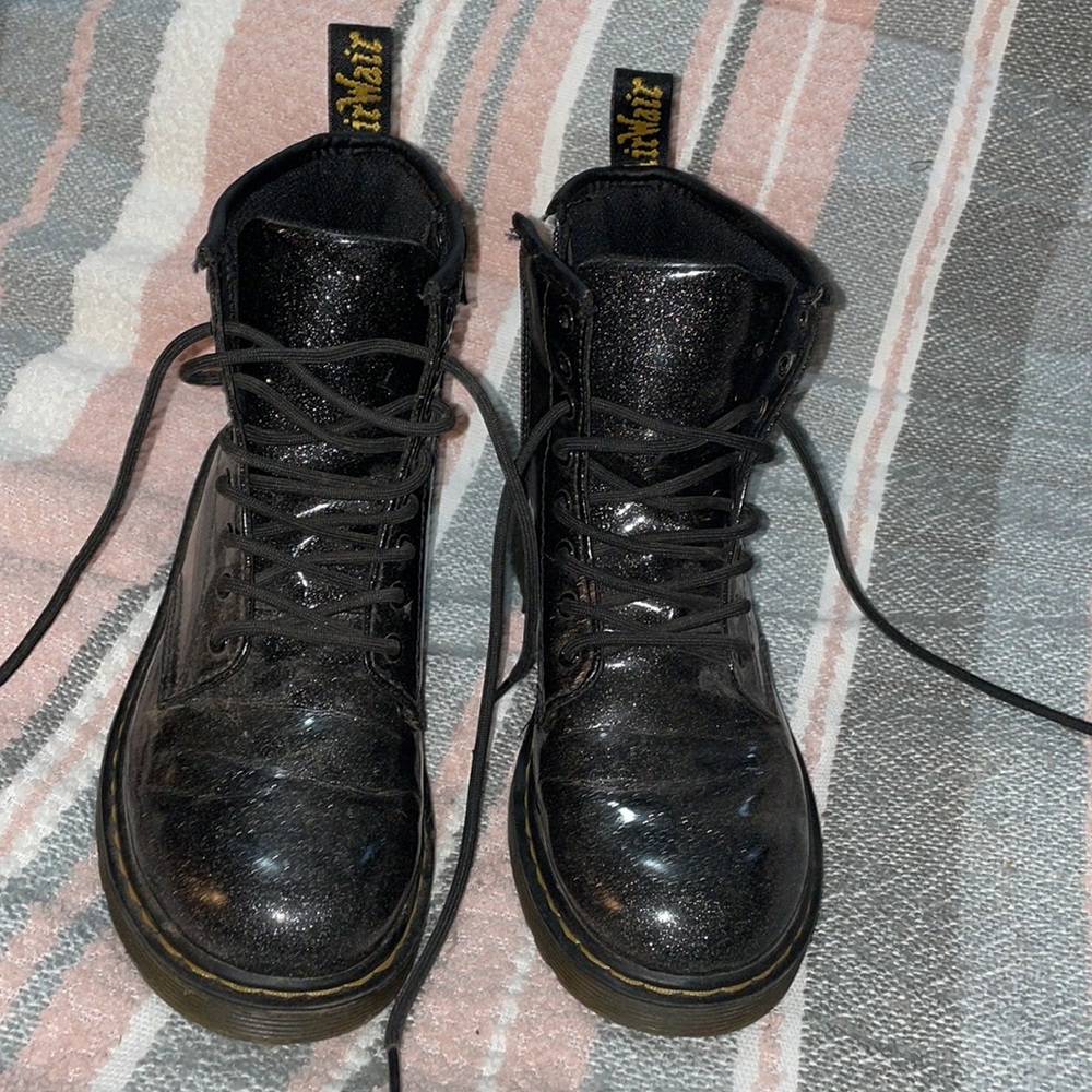 Kids size 4 Dr. Martens black boots with shimmer ✨🖤
